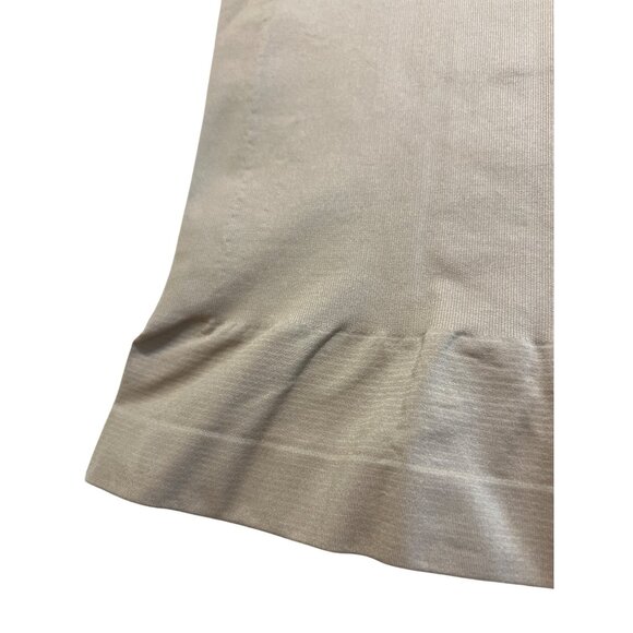 Marilyn Monroe Intimates Sleeveless Shapewear Tank Top Nude Beige Sz M NWOT - Picture 2 of 5